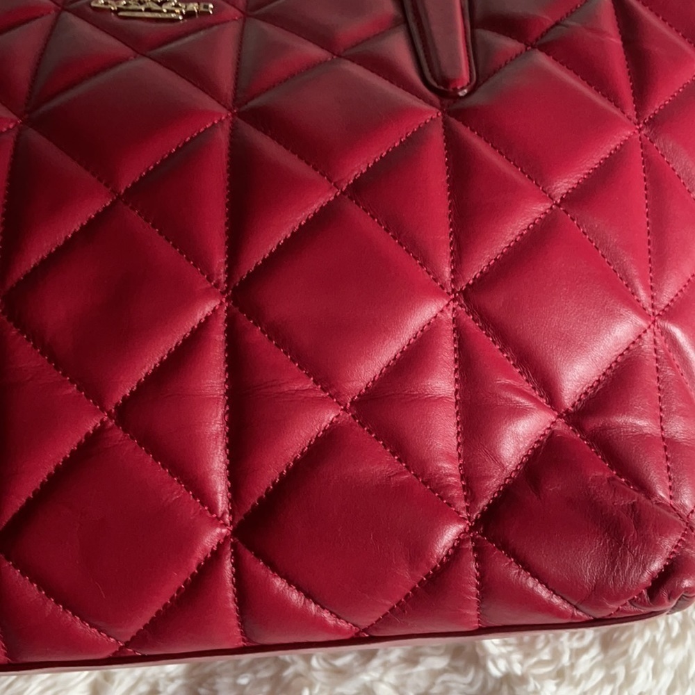 ❤️- NWT Coach Ava Chain Tote Carryall Red Quilted Leather Large Shoulder… - Picture 16 of 16
